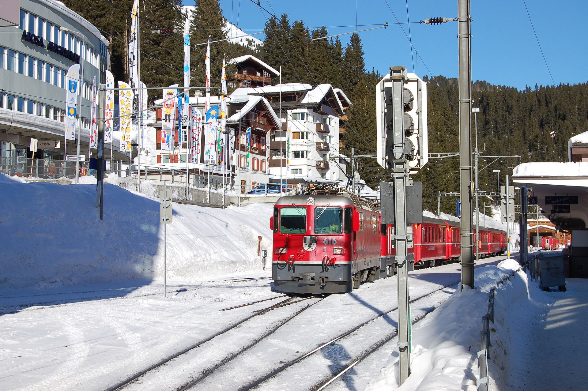 skifahren schweiz mit Bahn